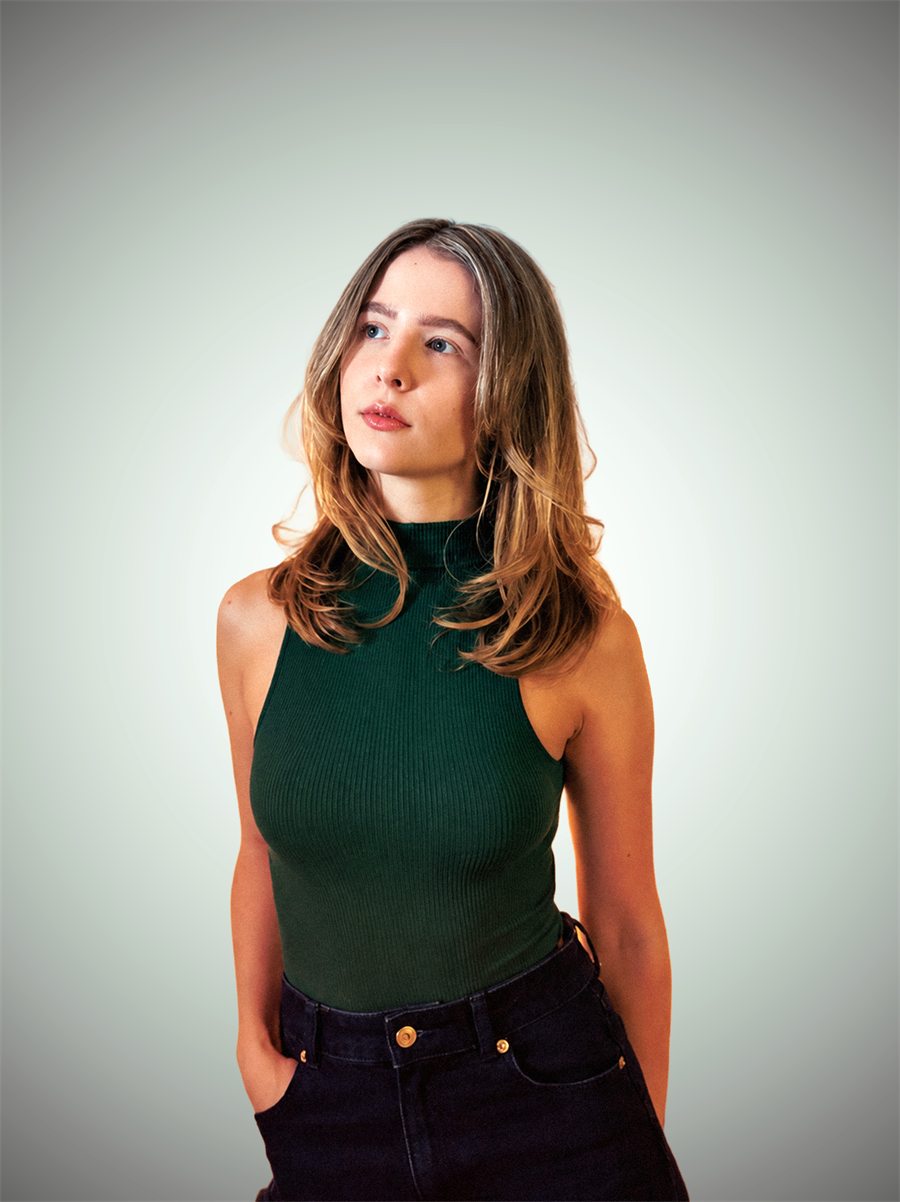 Portrait of Pauline, sound designer at Eviya Studio